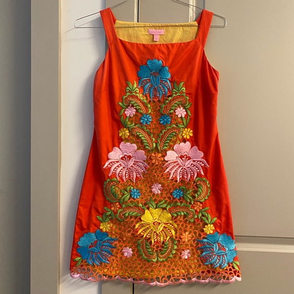 Lilly Pulitzer Dresses & Skirts - Lilly Pulitzer Embroidered Floral Dress Sz 4 EUC